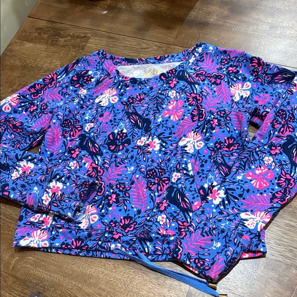 Lilly Pulitzer Tops - Lilly Pulitzer Luxletic Pullover Sweatshirt Small Drawstring Front pocket Floral